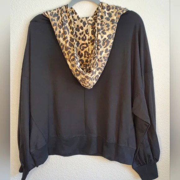 Zenana Black and Animal Print Hoodie. NWOT - Picture 3 of 11